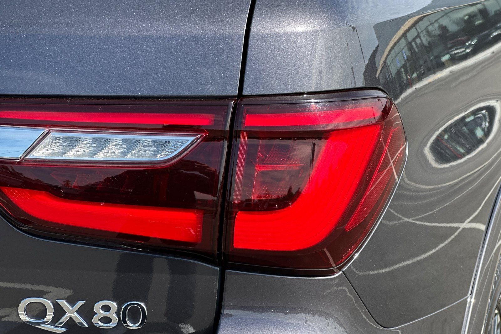 2023 INFINITI QX80 Sensory