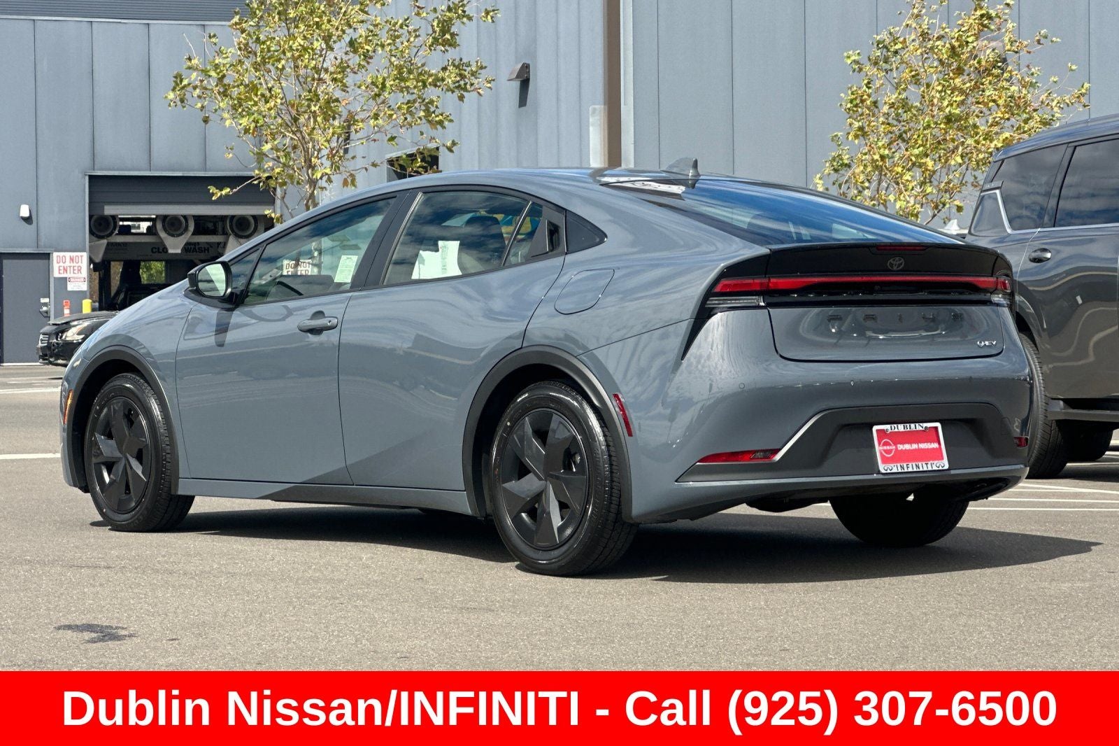 2025 Toyota Prius LE