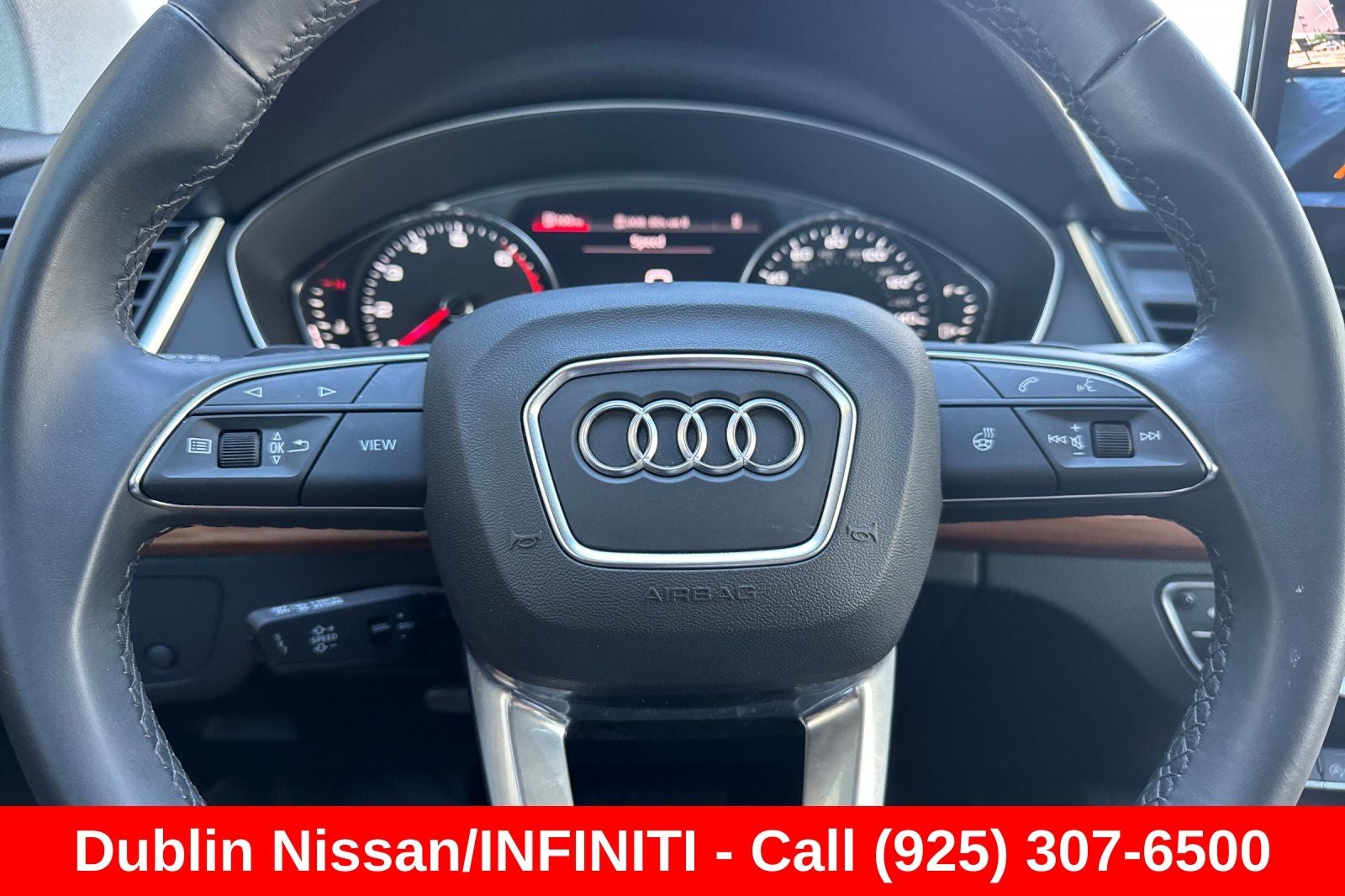 2023 Audi Q5 45 S line Premium quattro