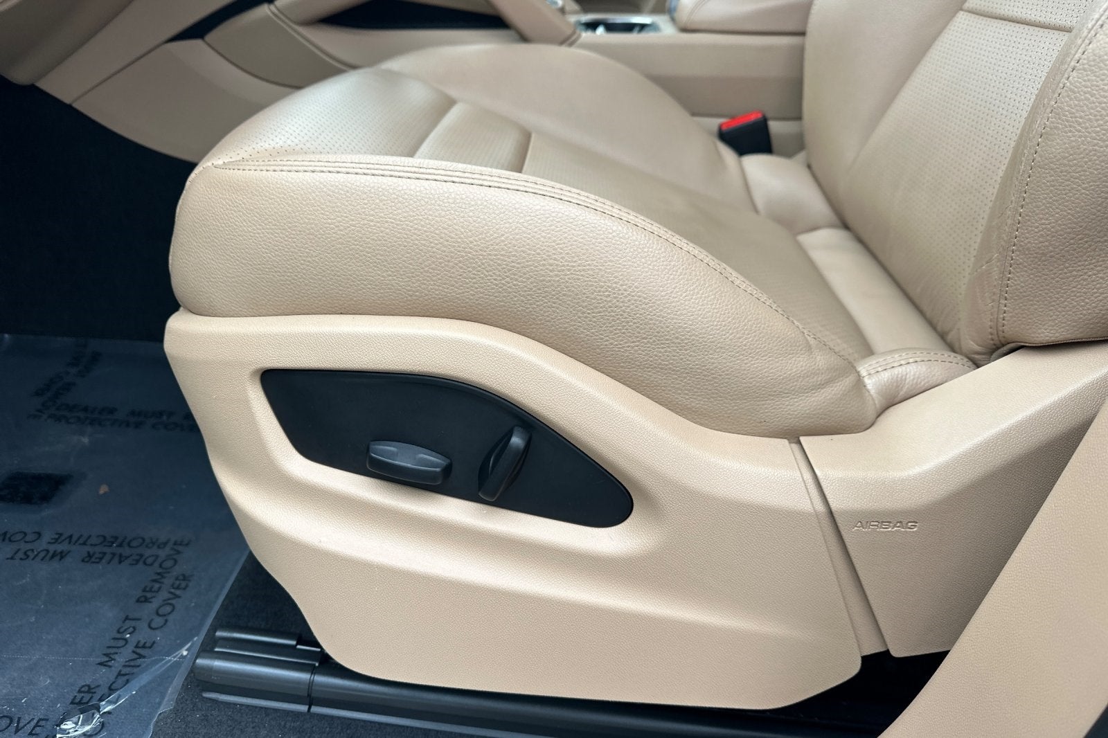 2023 Porsche Cayenne Base