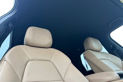 2023 Porsche Cayenne Base