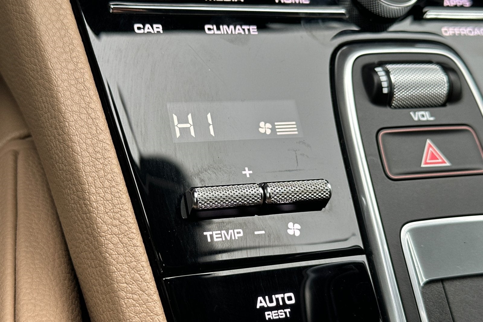 2023 Porsche Cayenne Base