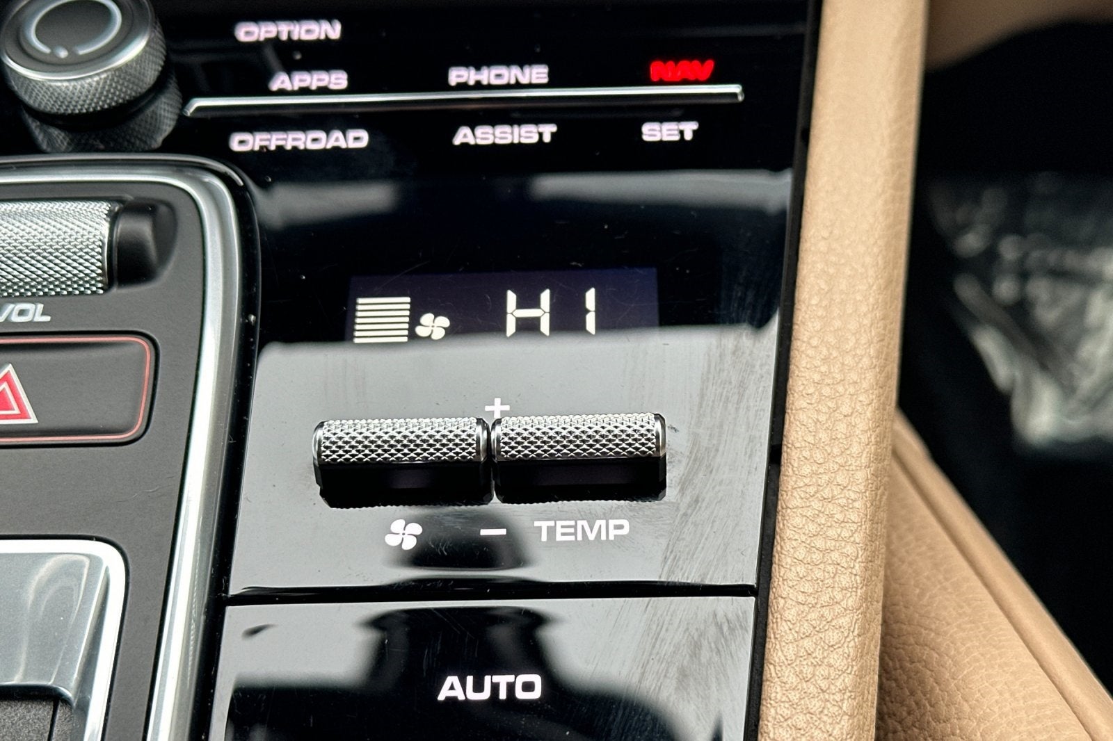 2023 Porsche Cayenne Base