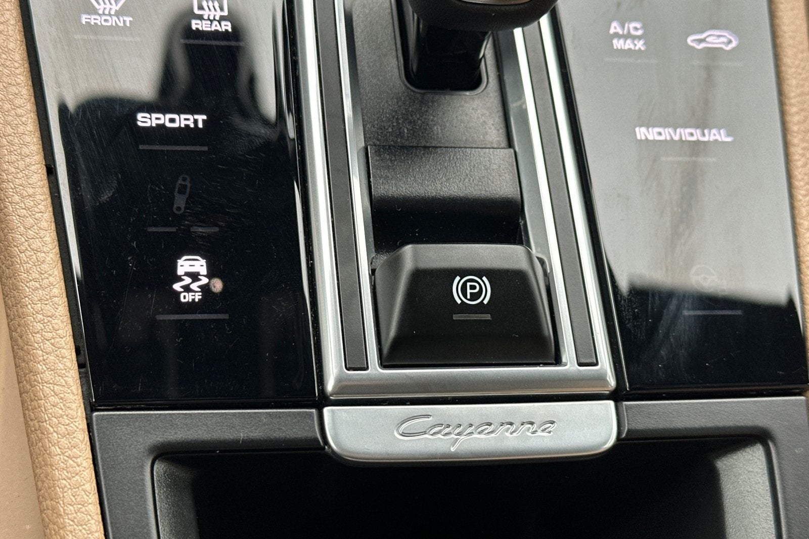 2023 Porsche Cayenne Base